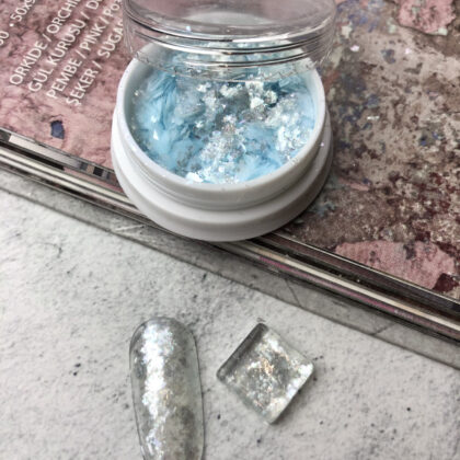 Flakes opal blue - Flakes Opal Blue chez Rusk Nails
